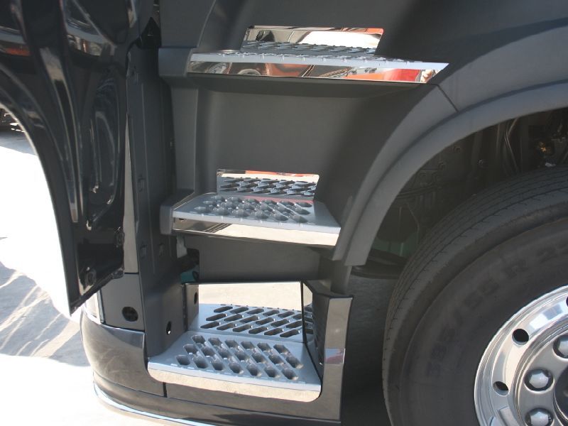Volvo FH 2013+ Step Protection Kit